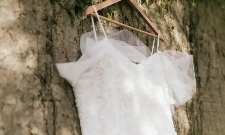 Cara mencuci gaun pengantin, Sumber: pexels.com