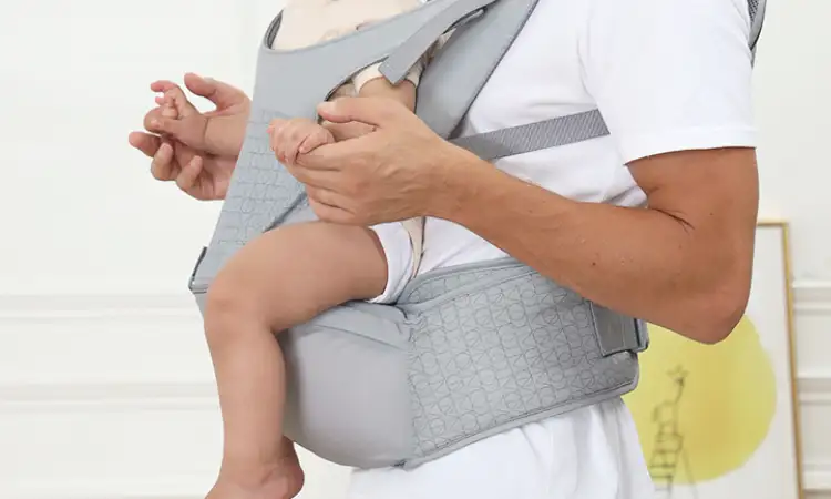 Cara mencuci gendongan hipseat, Sumber: mooimom.id