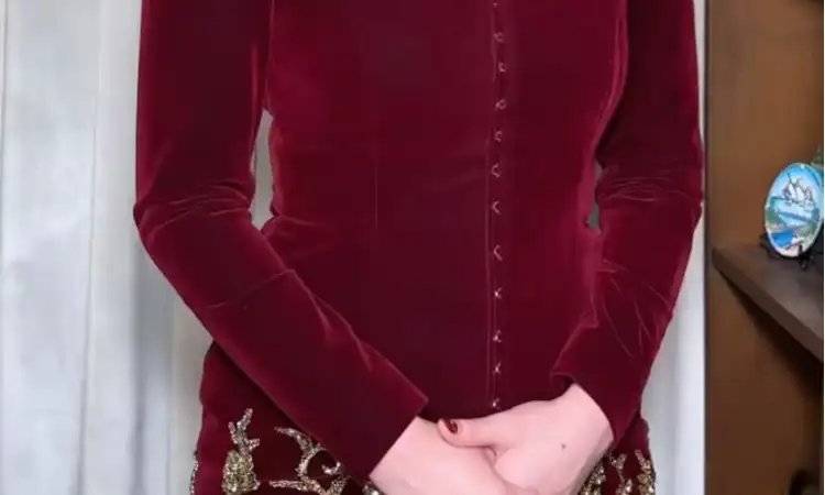 Kebaya bludru, Sumber: pinterest.com