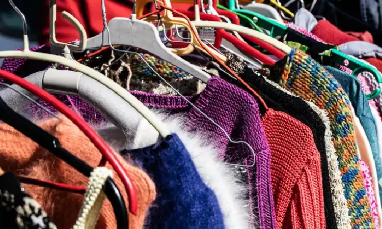 Bahaya baju thrifting, Sumber: insider.com