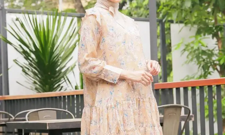 Dress Midi Simple, Sumber: hijup.com