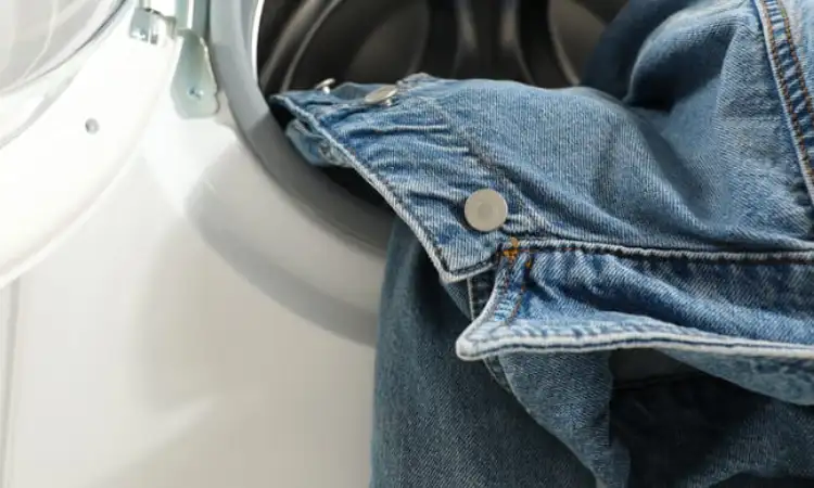 Cuci jaket denim, Sumber: contentstack.com