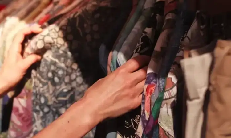Tips membeli baju preloved, Sumber: rte.ie