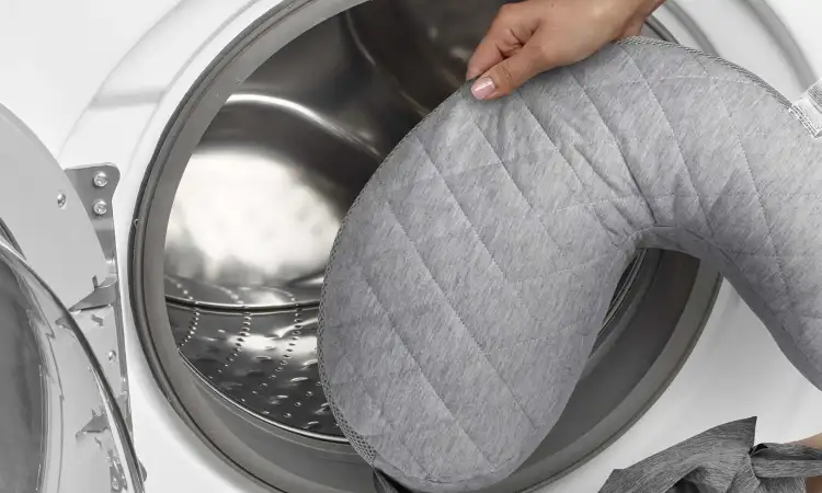 Cara menghilang bau bantal bayi, Sumber: shgcdn.com
