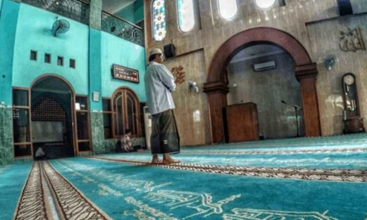 Karpet masjid jogokariyan, Sumber: kontraktorkubahmasjid.com