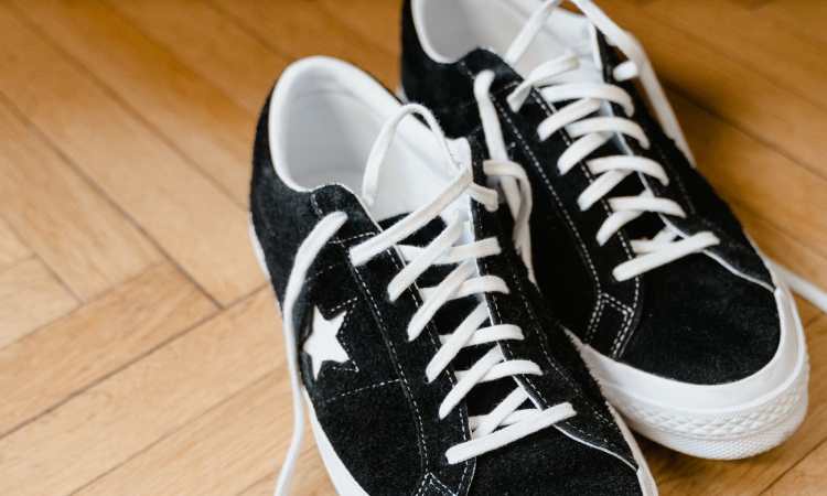 Sneakers bebas bau, Sumber: pexels.com